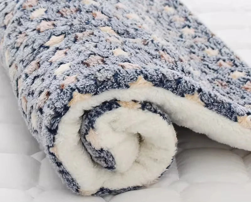 Savvy Tails™ Flannel Pet Sleeping Mat
