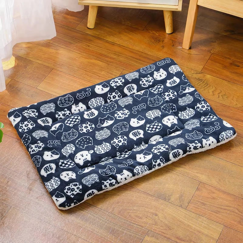 Savvy Tails™ Flannel Pet Sleeping Mat